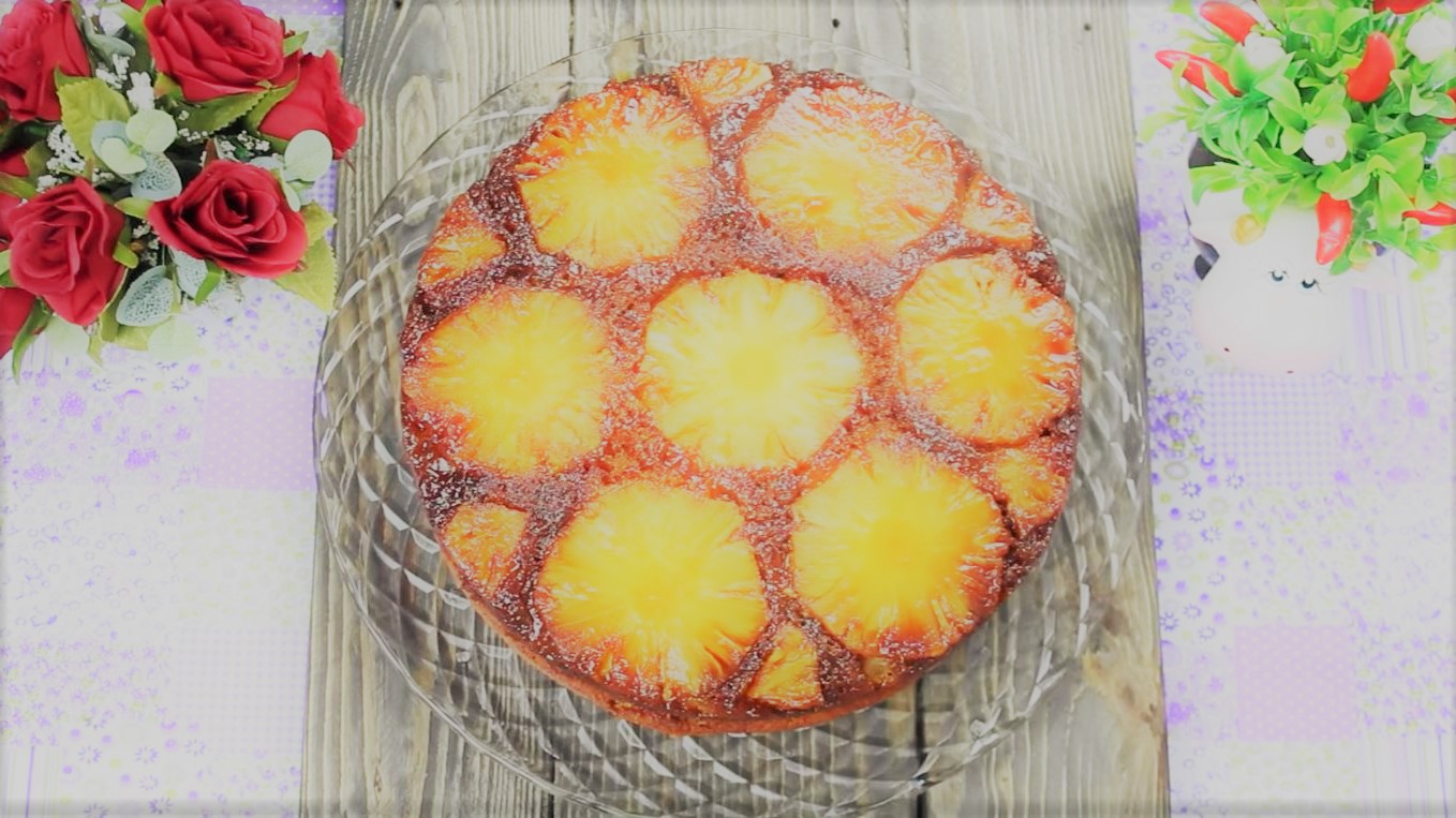 bolo de abacaxi caramelizado