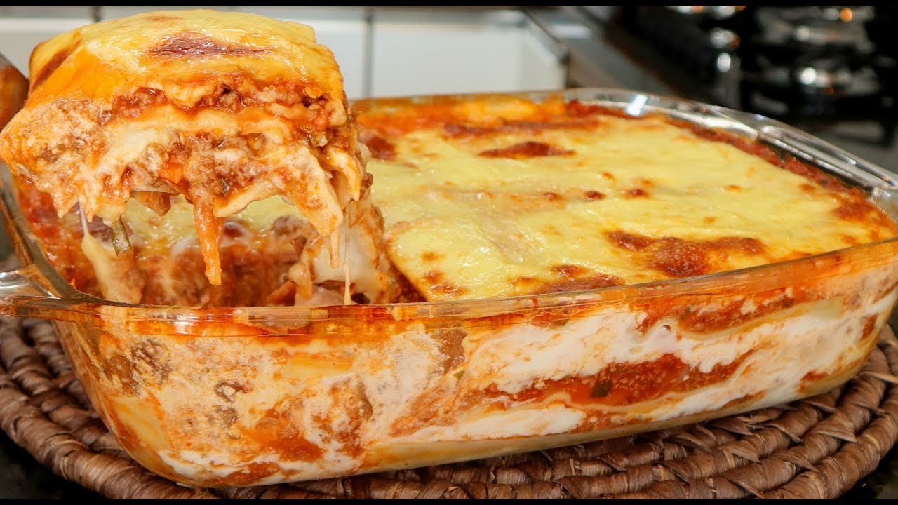 lasanha à bolonhesa com molho branco