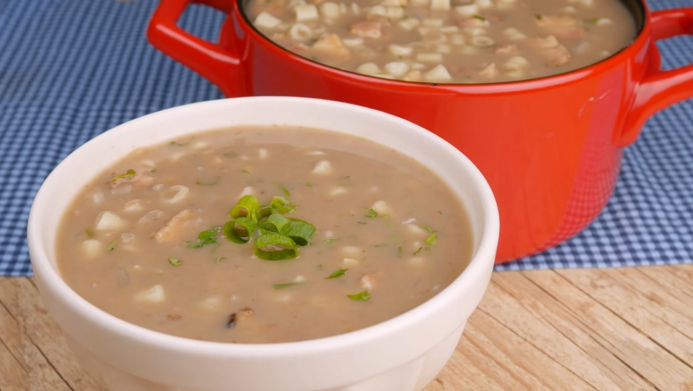 sopa de feijão com macarrão