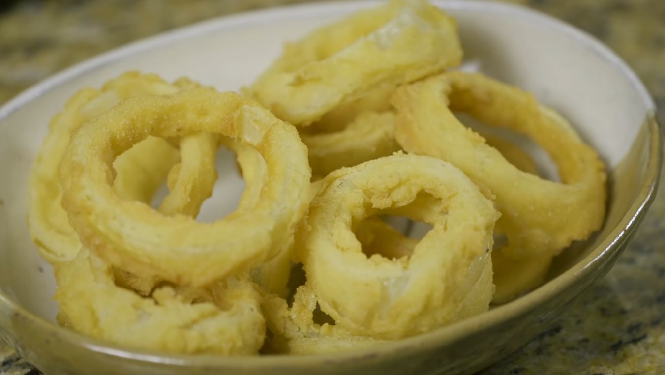 Cebola Empanada Crocante (Anéis de Cebola)