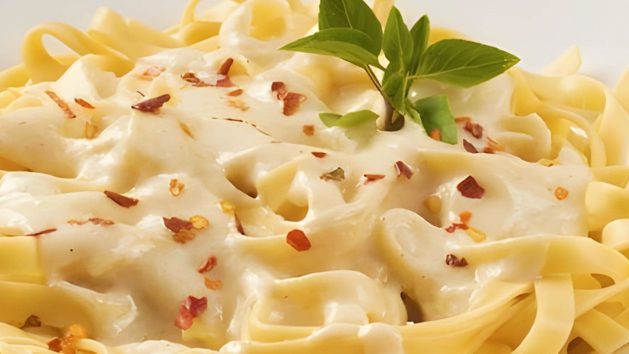 macarrão ao molho branco