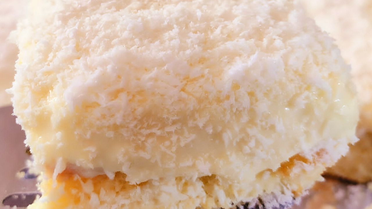 Bolo de Coco Gelado